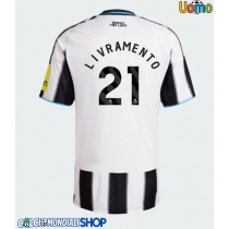Maglie da calcio Newcastle United Tino Livramento #21 Prima Maglia 2025-26 Manica Corta